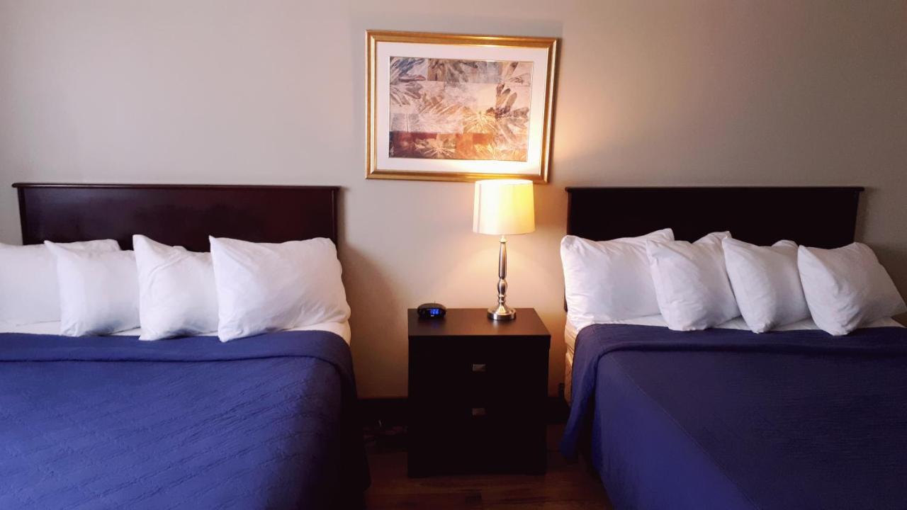 Causeway Bay Hotel Sparwood Exterior photo