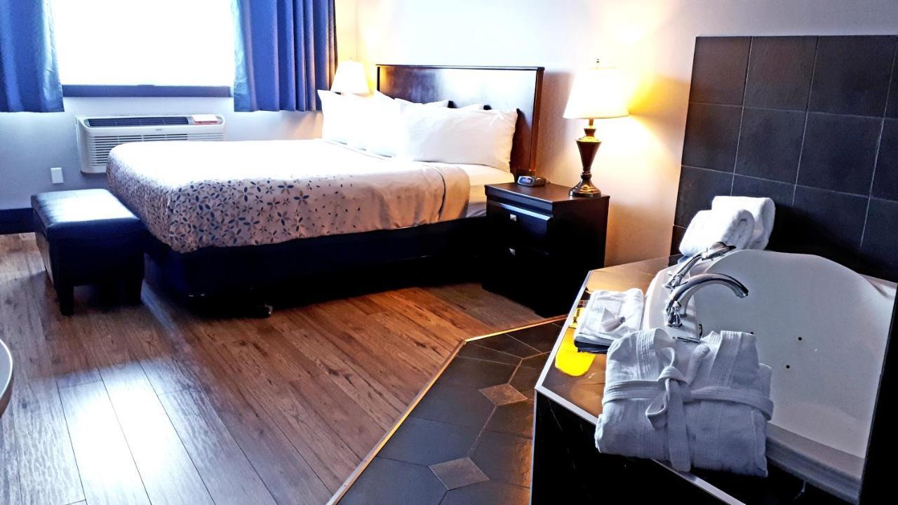 Causeway Bay Hotel Sparwood Exterior photo