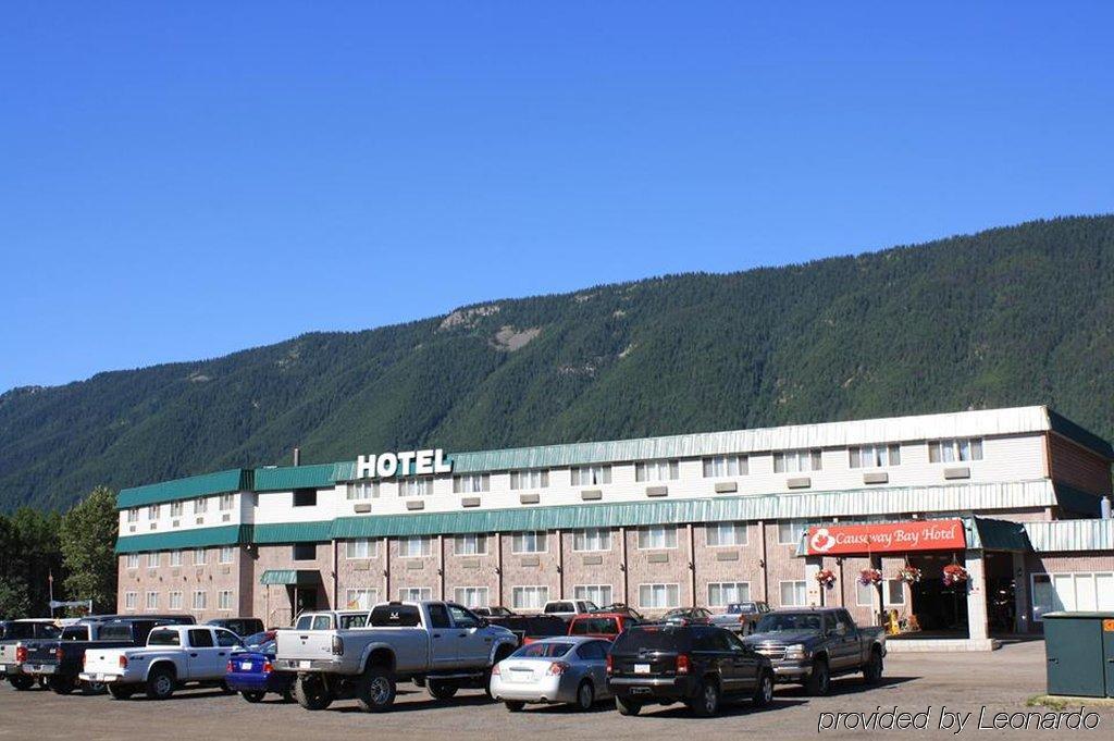 Causeway Bay Hotel Sparwood Exterior photo